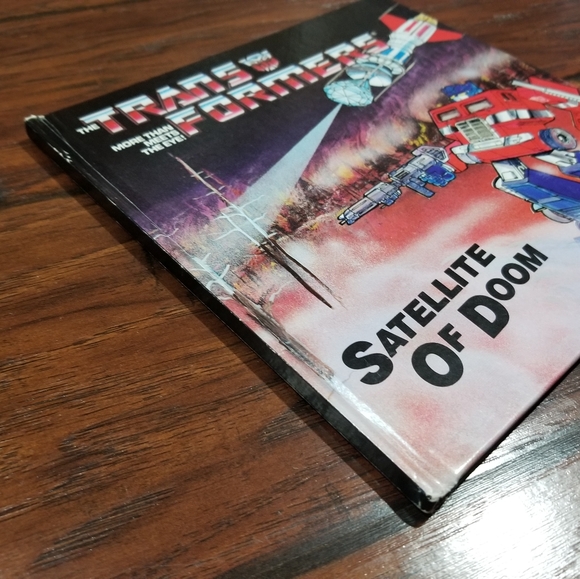 Vintage 1985 Transformers book - Picture 2 of 8